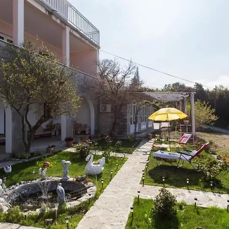 Vidovic - Studio With Patio And Sea View Apartment *