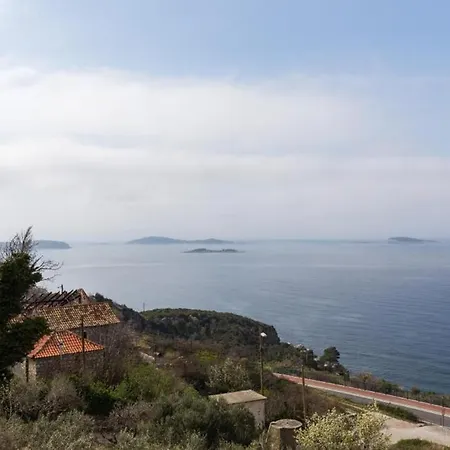 Vidovic - Studio With Patio And Sea View Apartment Mlini